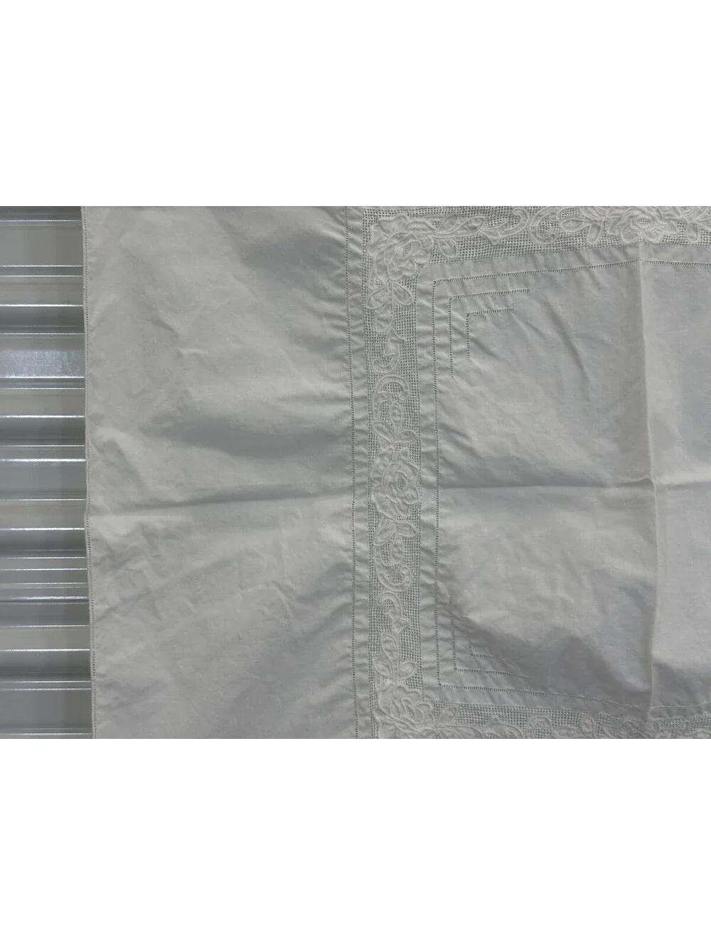 Vintage Card Table Tablecloth Topper Decorative Floral Embroidery Cutwork